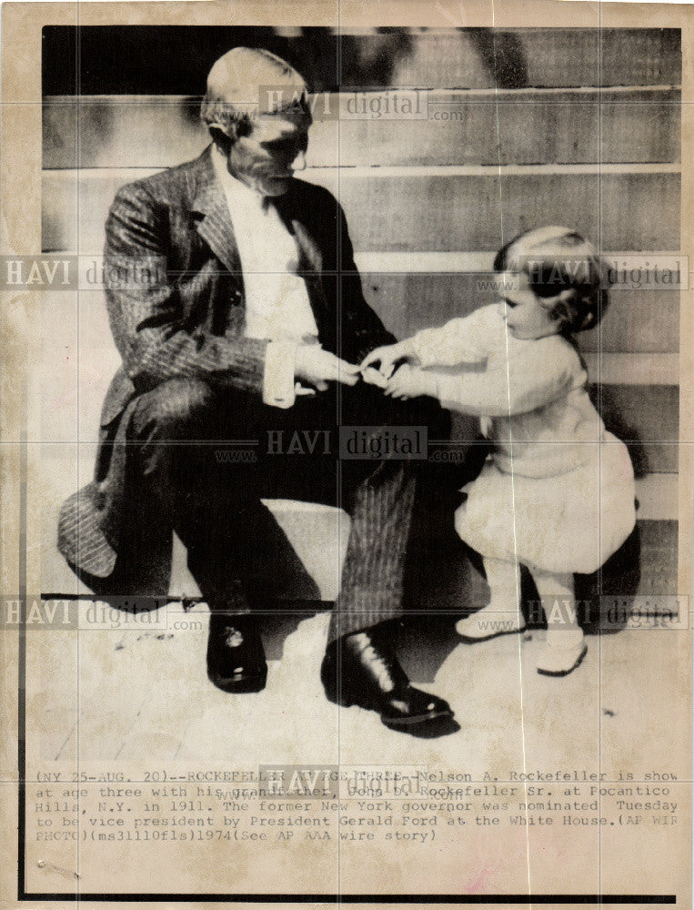 1974 Press Photo John D. Rockefeler with his grandson - Historic Images