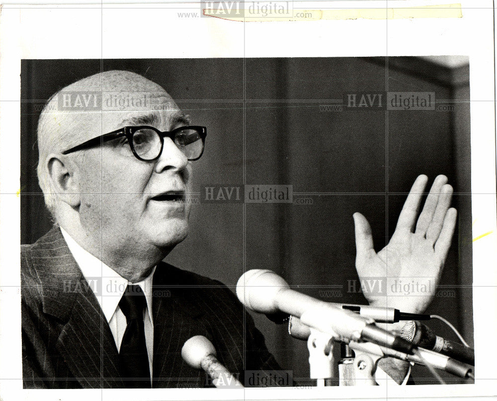 David M. Roderick 1983 Vintage Photo Print - Historic Images