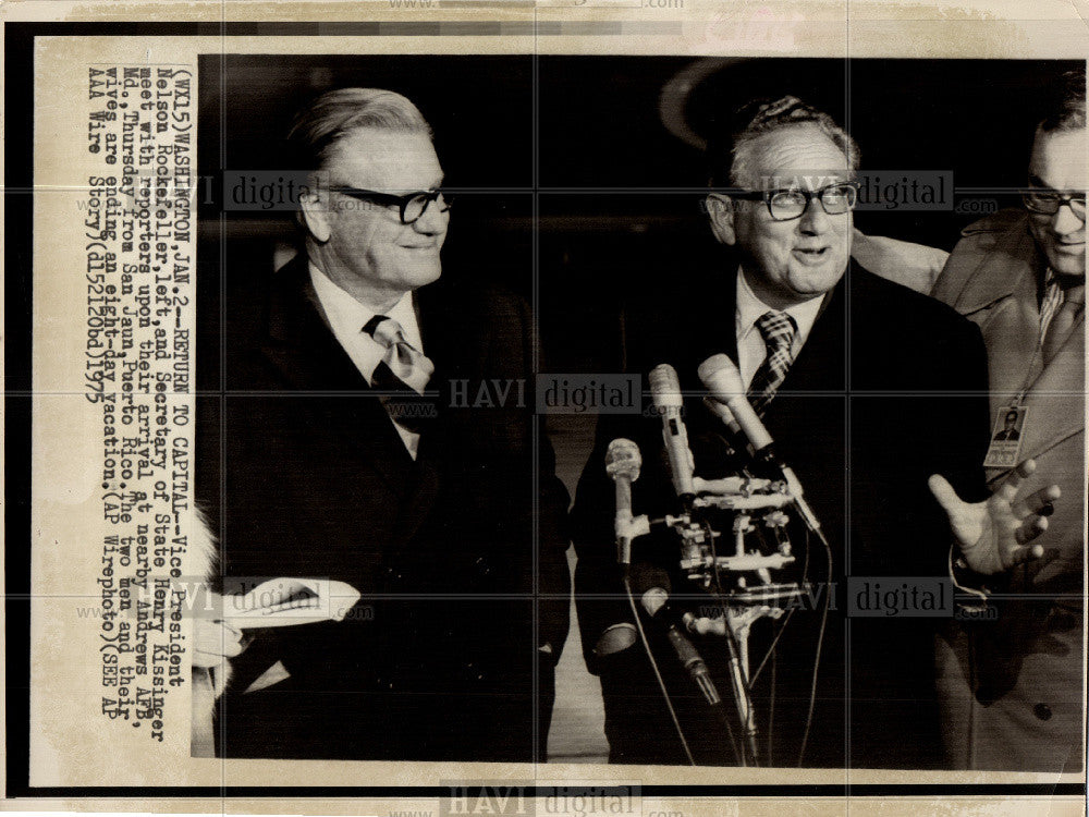 1975 Press Photo Nelson A. Rockefeller Henry Kissinger - Historic Images