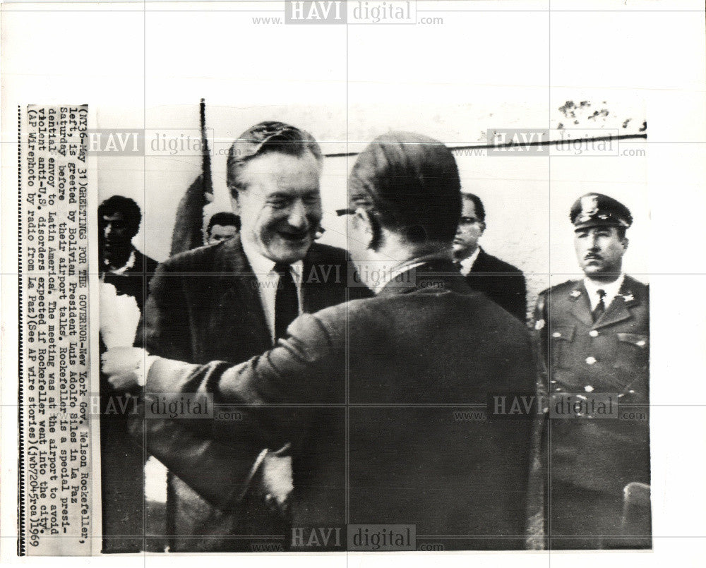 1969 Press Photo Nelson Rockefeller Luis Adolfo Siles - Historic Images