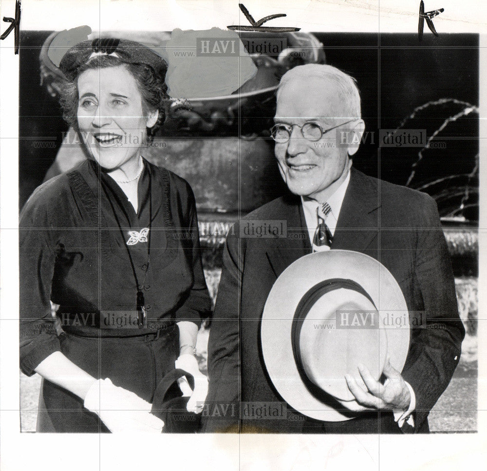 1951 Press Photo John D. Rockefeller Jr. Martha Allen - Historic Images