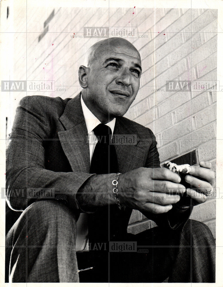 1977 Press Photo Telly Savalas Television Actor - Historic Images