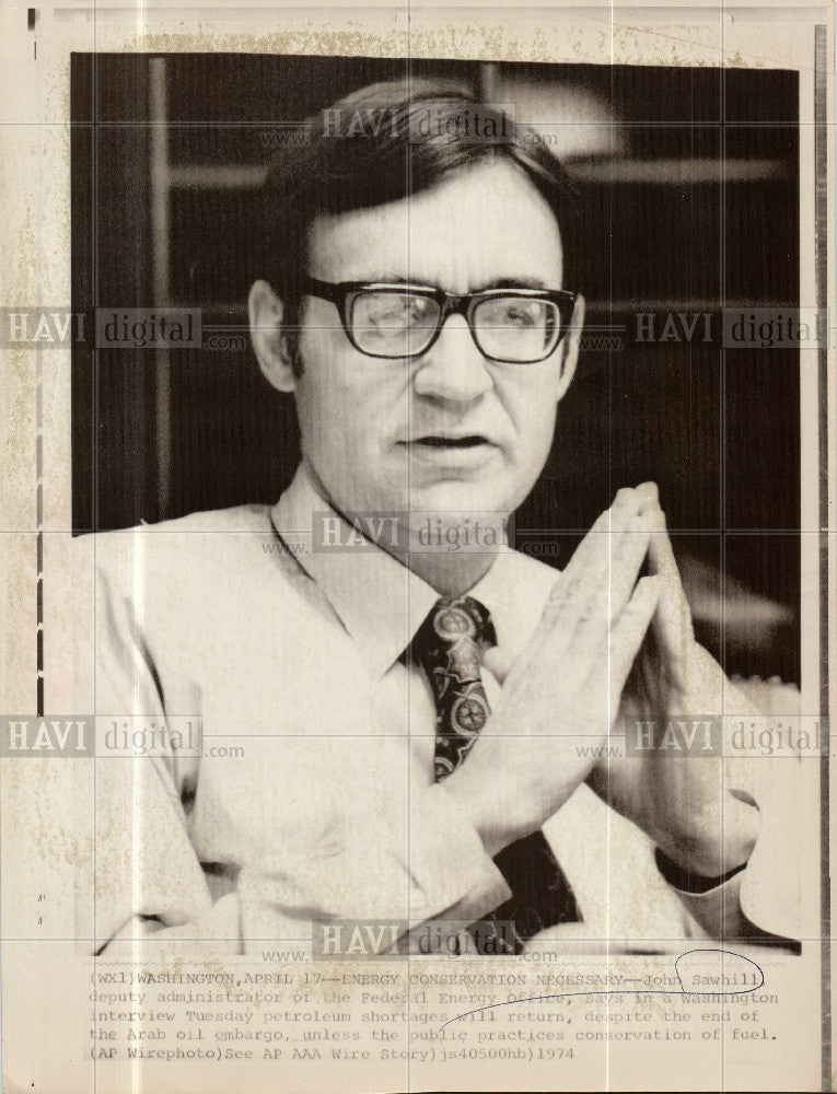 1974 Press Photo John Sawhill preaches to save fuel - Historic Images