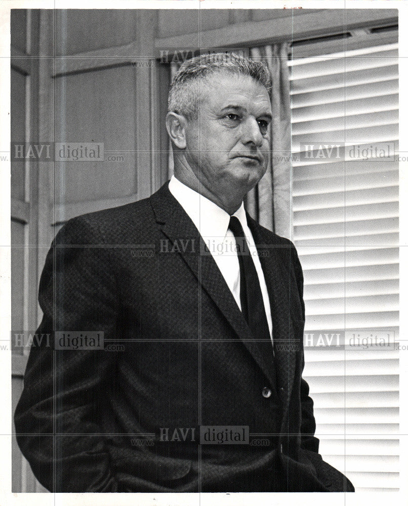 1960 Press Photo Scheffing Grumpy Suit Tigers Cubs - Historic Images