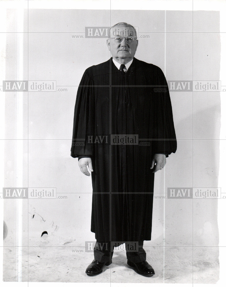 1958 Press Photo Judge John P. Scallen - Historic Images