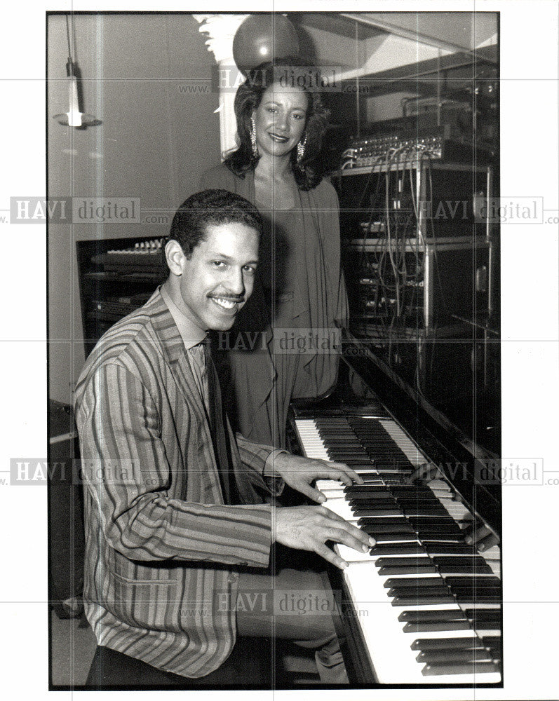 1990 Press Photo Chuck and Gwen Scales - Historic Images