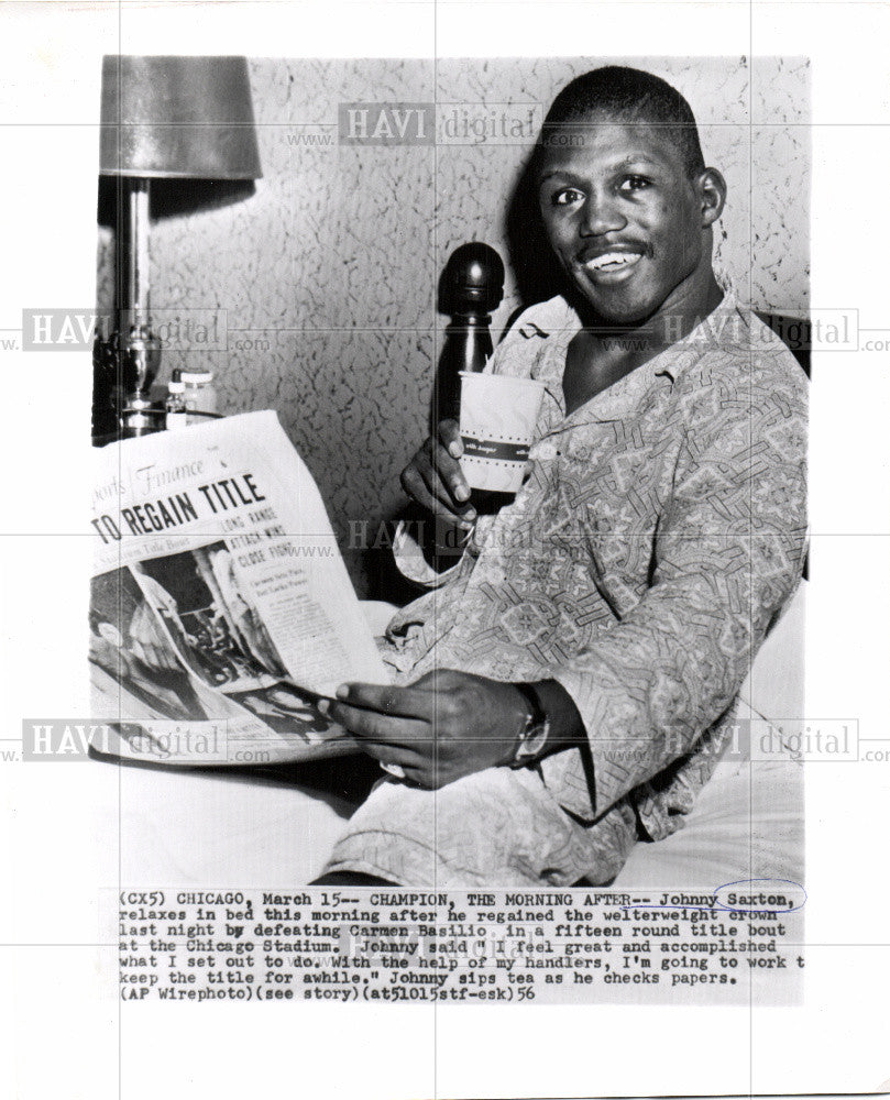 1956 Press Photo Johnny Saxton professional boxer - Historic Images