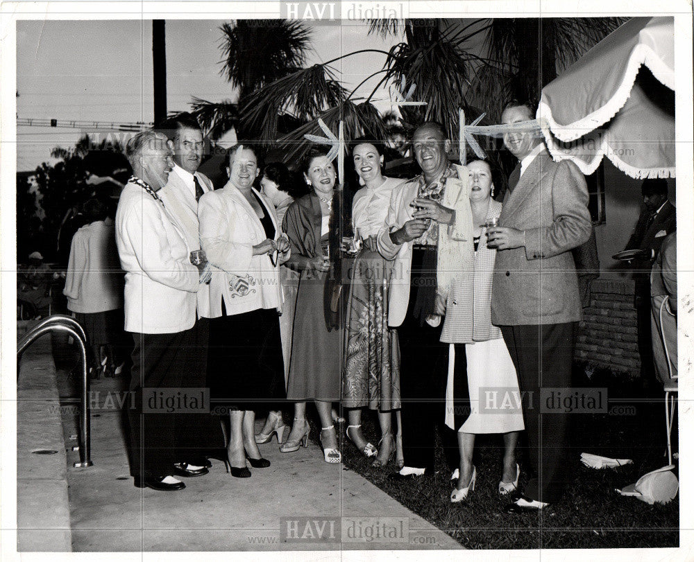 1951 Press Photo Mr. Mrs. Jack Shafer sunday society - Historic Images