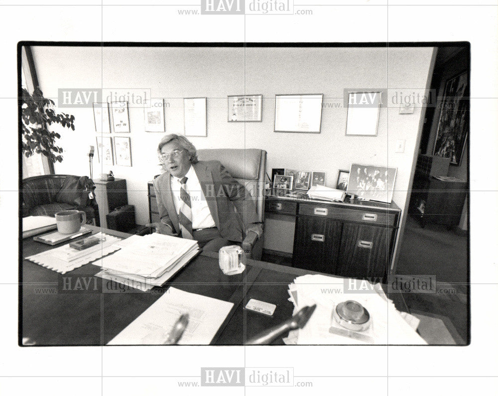 1988 Press Photo Thomas Scallen - Historic Images