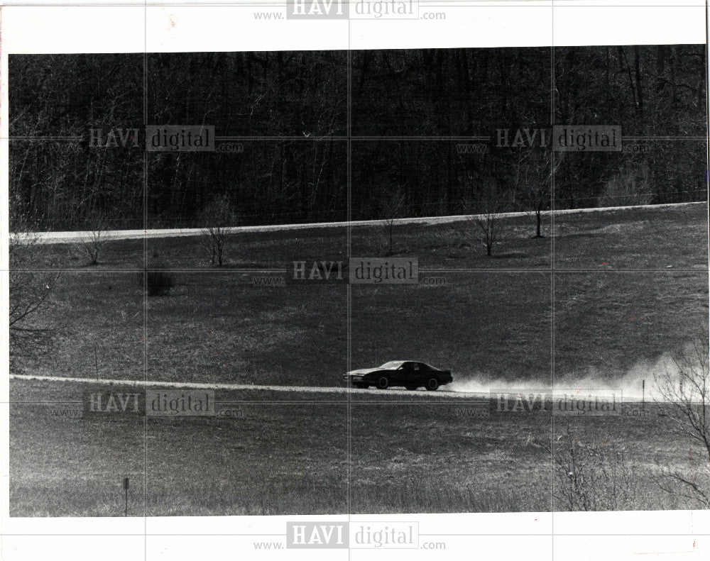 1988 Press Photo Pontiac Firebird Sandi Sawyer test - Historic Images
