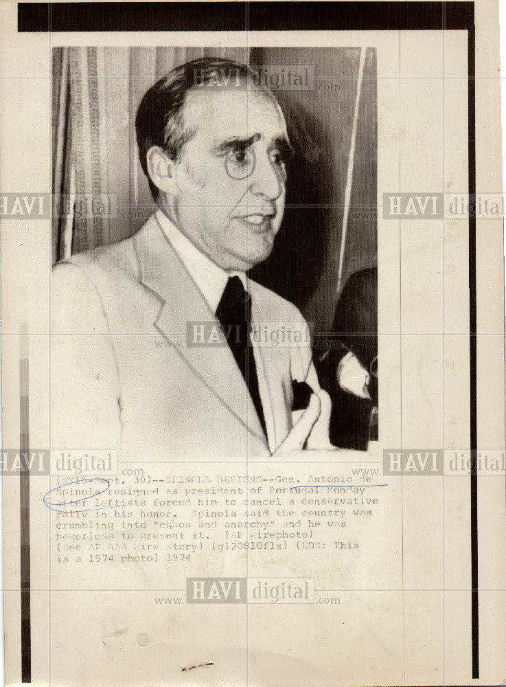 1974 Press Photo Antonio de Spinola - Historic Images