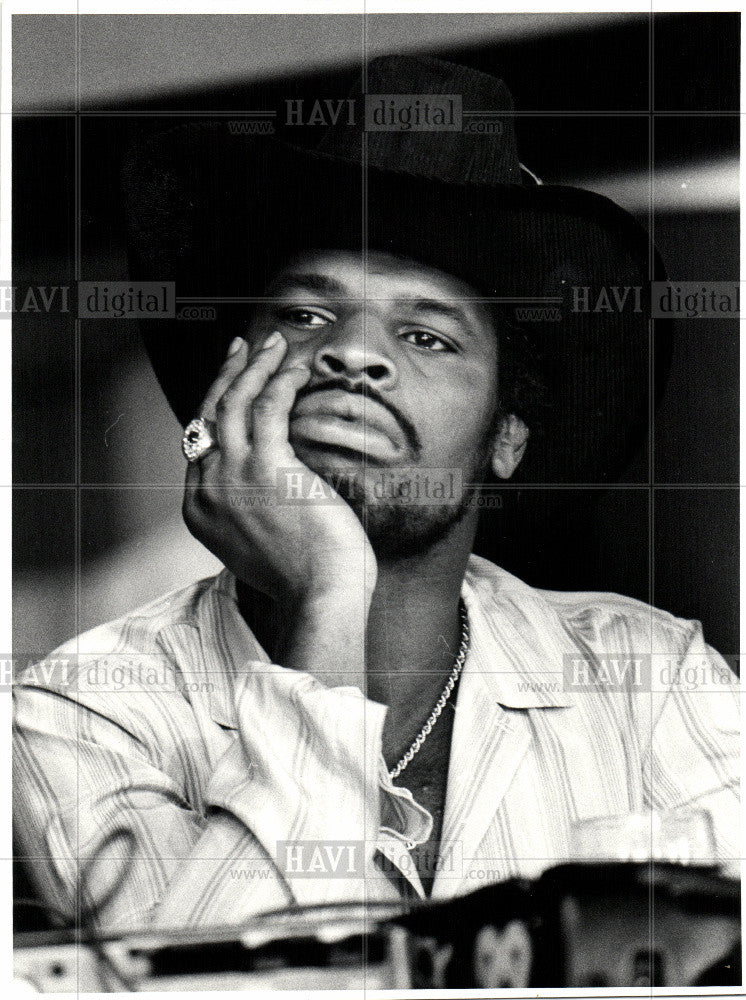 2001 Press Photo LEON SPIKES - Historic Images