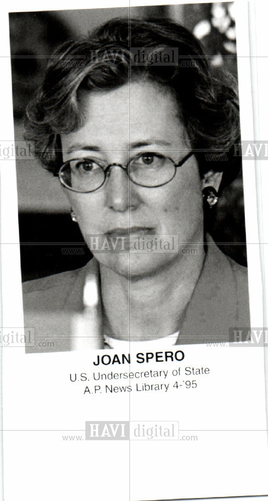 1995 Press Photo JOAN SPERO - Historic Images