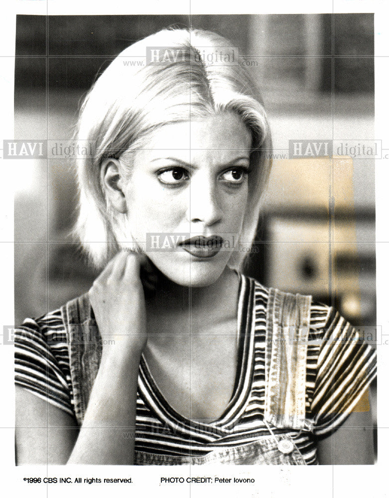 1996 Press Photo Tori Spelling - Historic Images