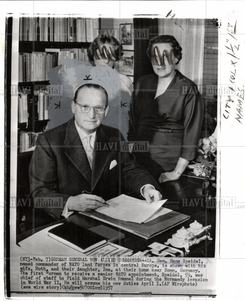 1957 Press Photo Hans Speidel First German Commder NATO - Historic Images