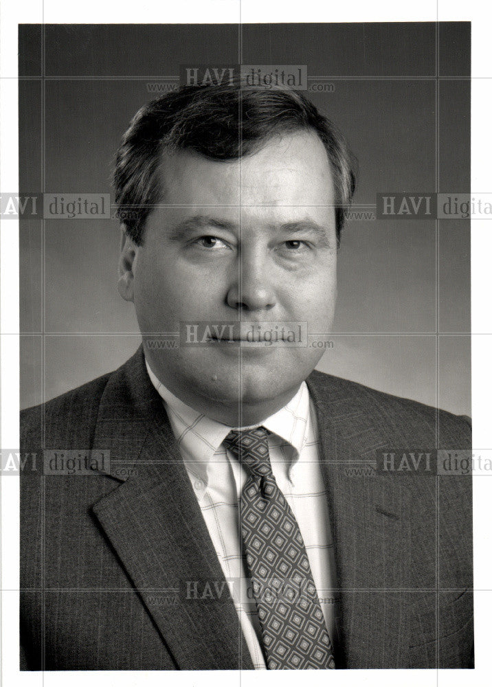 1994 Press Photo Dan Spaulding Executive Vice President - Historic Images