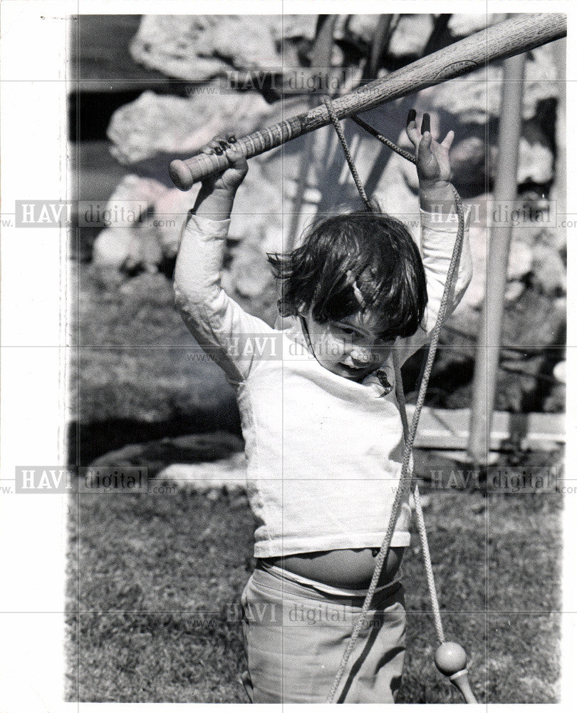 Press Photo Jennifer Sporma Joe family - Historic Images