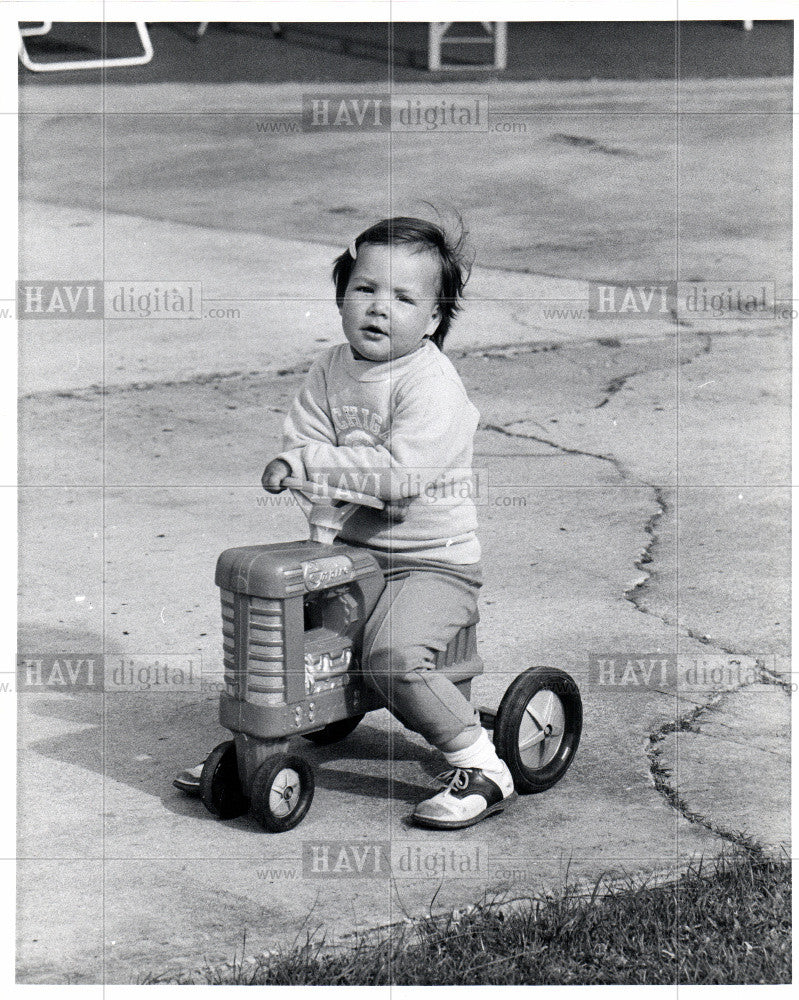 1969 Press Photo Jennifer Sparma Don  family - Historic Images