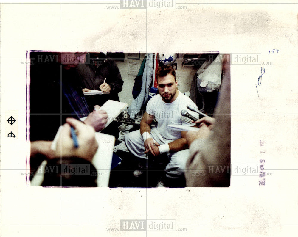 1992 Press Photo Charles Christopher Chris Spielman - Historic Images