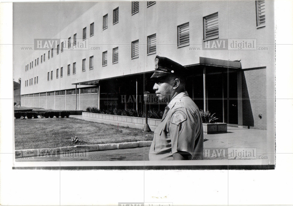 1966 Press Photo Richard Franklin Doctor - Historic Images