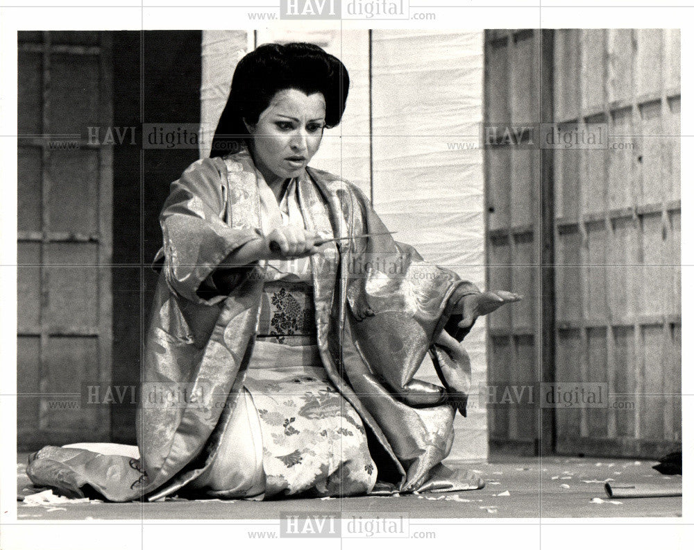 1986 Press Photo Soprano Maria Spacagna - Historic Images