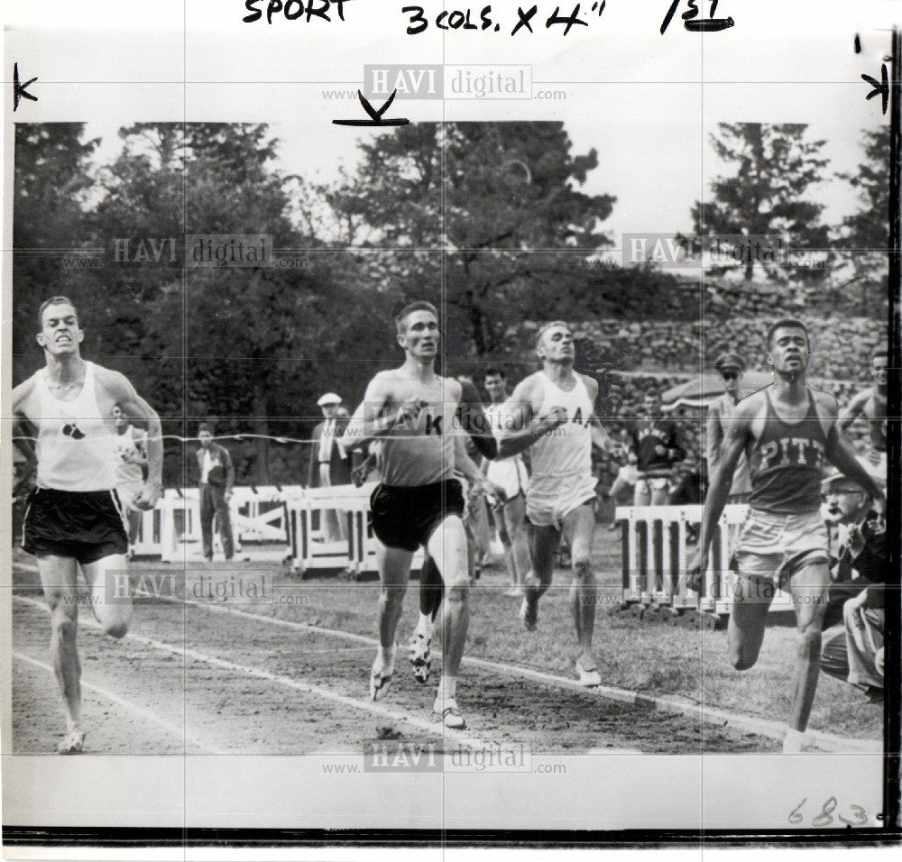 1955 Press Photo former middle distance runner - Historic Images