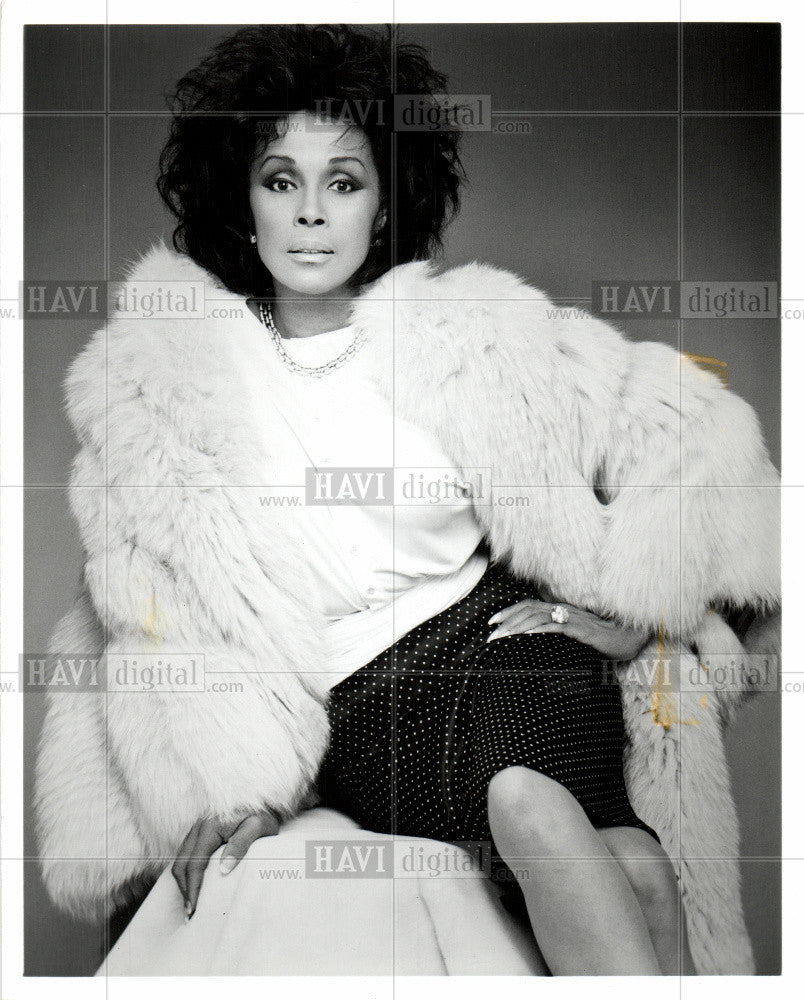 1992 Press Photo Diahann Caroll , singer , actress - Historic Images