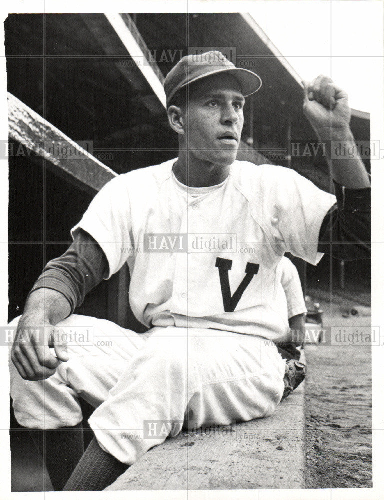 1957 Press Photo Manuel Carrasquel baseball Venezuela - Historic Images