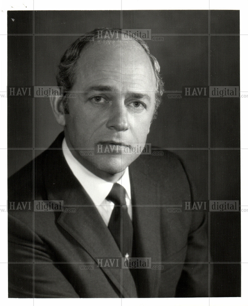 1976 Press Photo Lawrence M. Carino - Historic Images