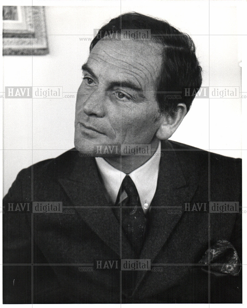Press Photo Pierre Cardin French Fashion Designer - Historic Images