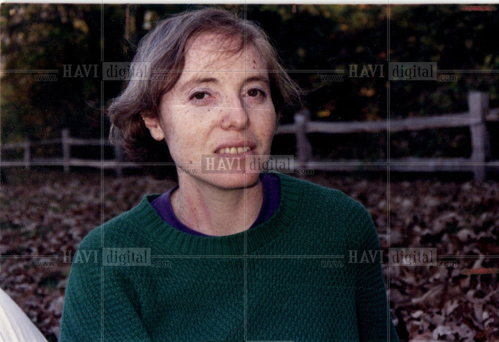 1992 Press Photo Estelle Carol - Historic Images