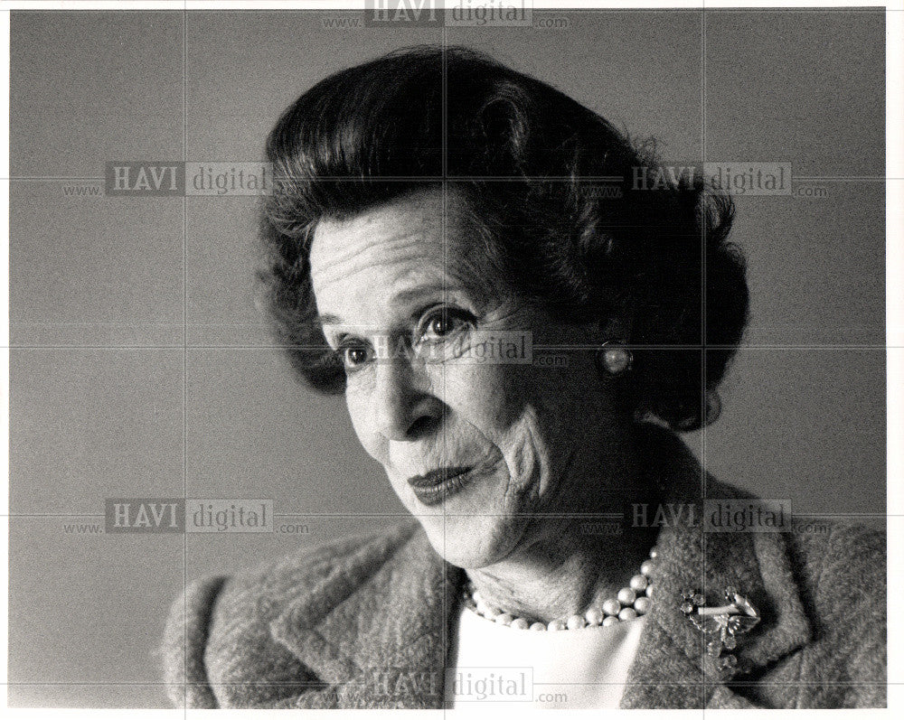 1988 Press Photo Kitty Carlisle Hart Actress - Historic Images