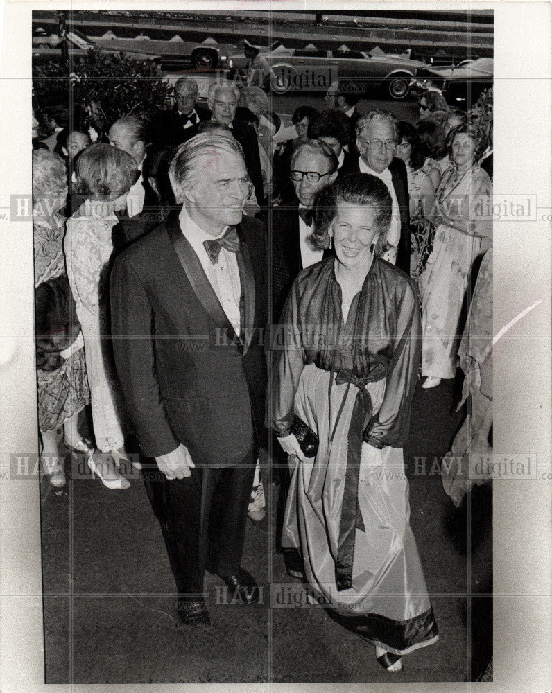 1977 Press Photo G Mennen and Nancy Williams US - Historic Images