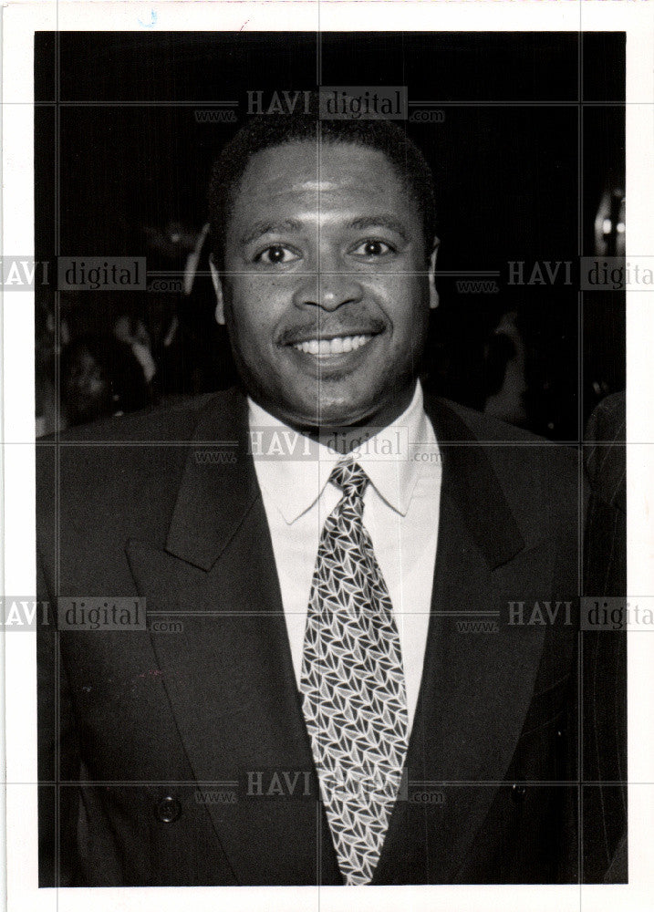 1994 Press Photo Avery Williams Firm Patner - Historic Images