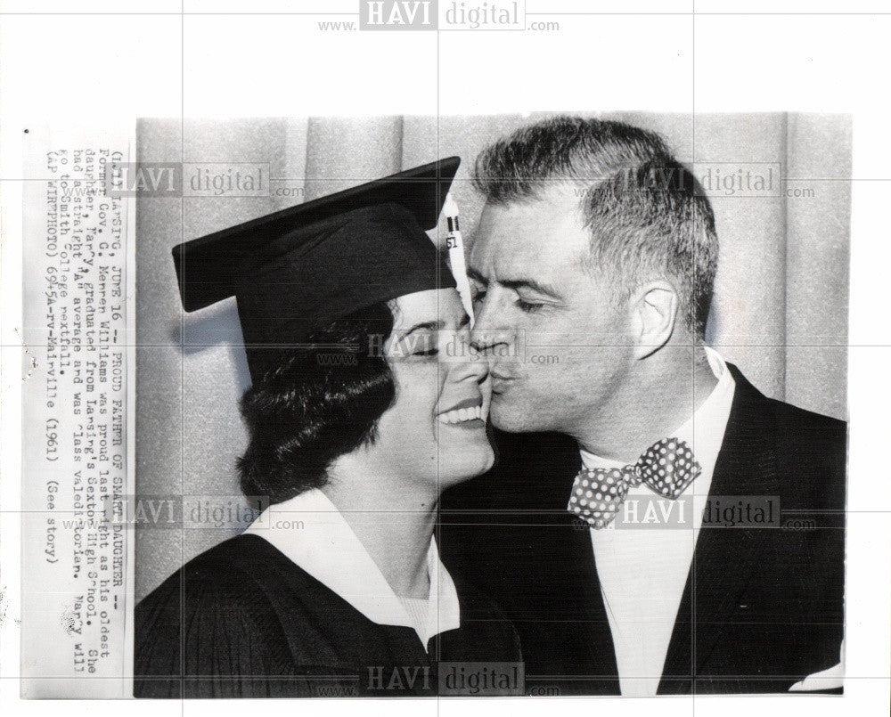 1961 Press Photo Mennen Nancy Williams graduation Smith - Historic Images