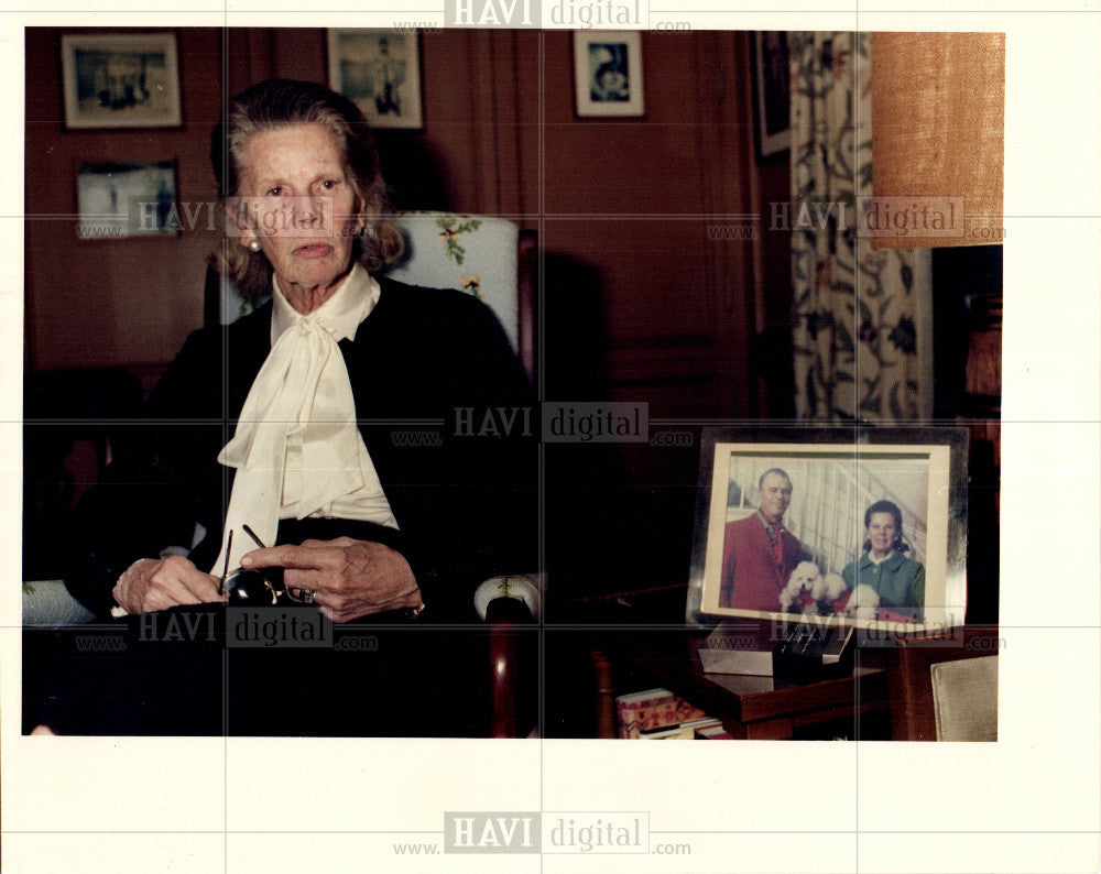 Press Photo Nancy Williams Mennen Wife - Historic Images