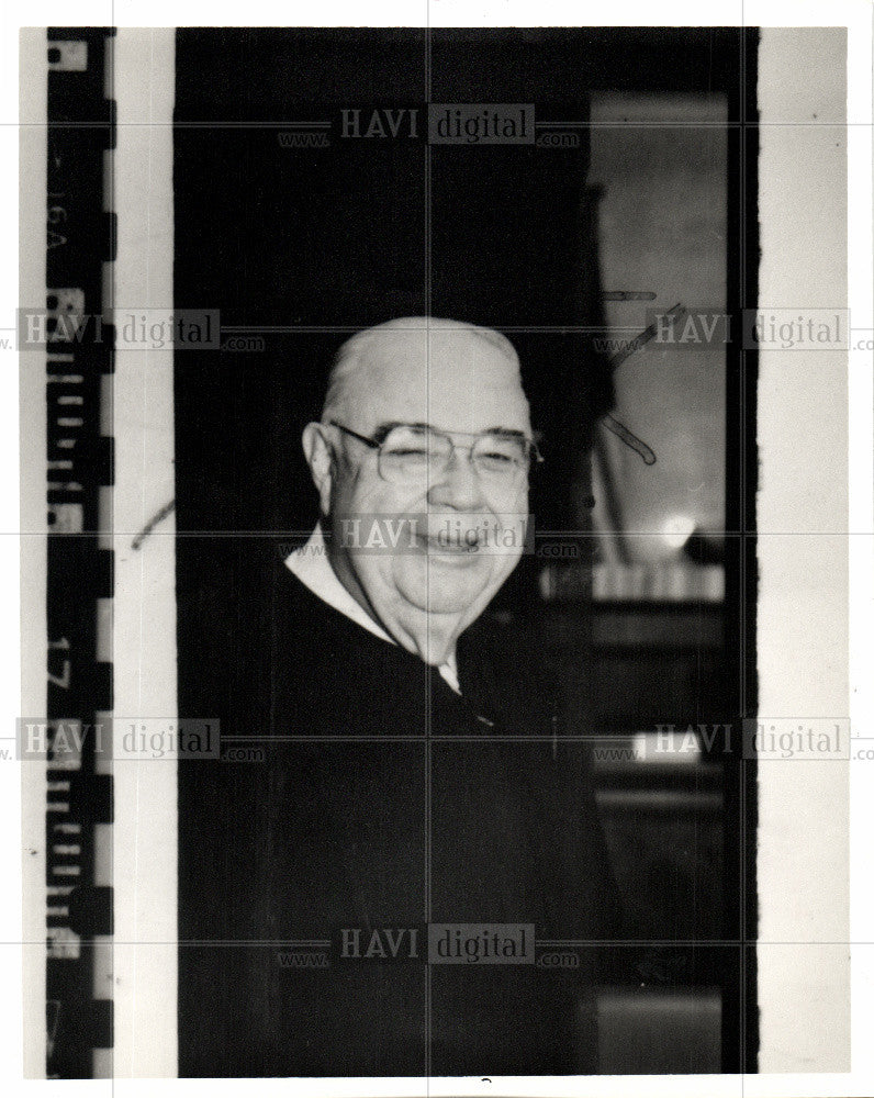 1990 Press Photo George R. Deneweth Judge - Historic Images