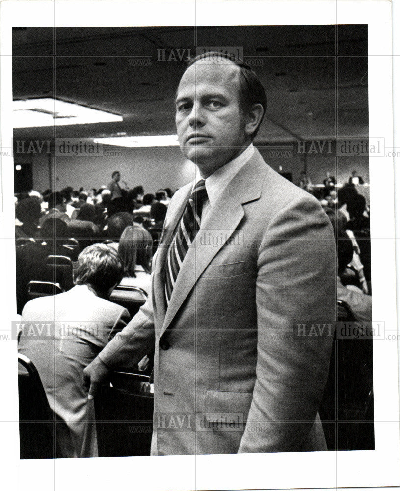 1977 Press Photo State Senator Anthony Derezinski Tony - Historic Images