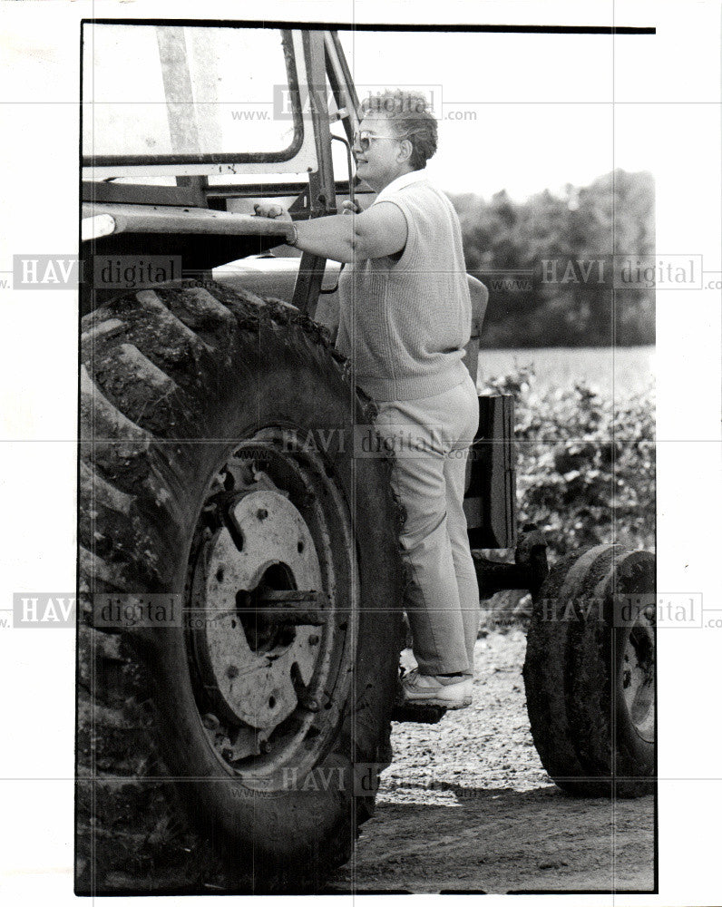 1990 Press Photo John Dennison Poetry Scholar - Historic Images