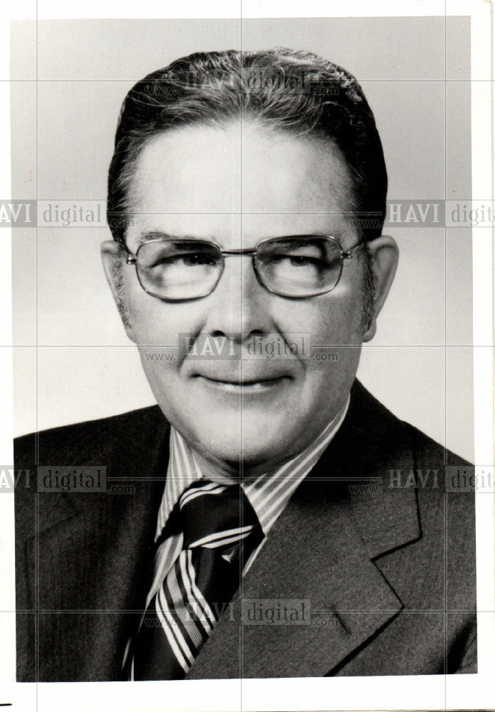 1975 Press Photo Malcolm L. Denise President - Historic Images