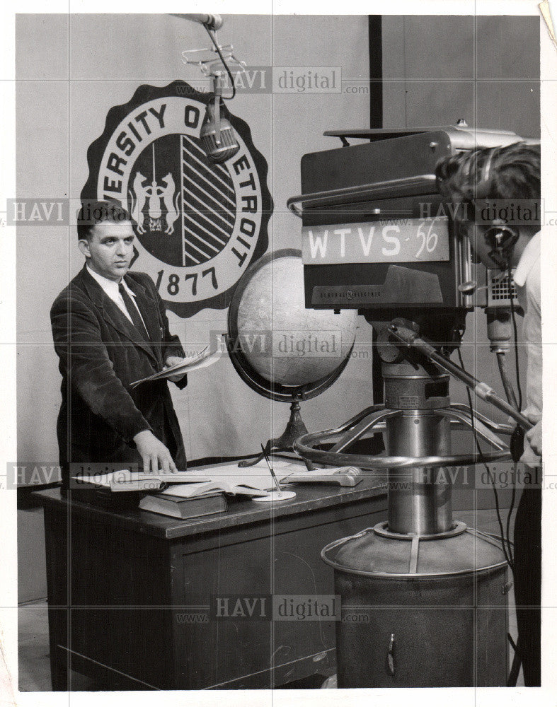 1956 Press Photo John Dempsey Professor Detroit - Historic Images