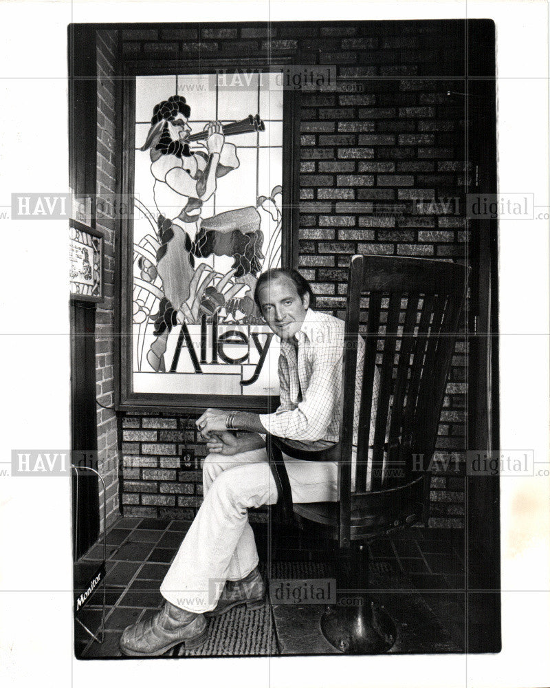 1977 Press Photo Bill Demorest Piper's Alleys - Historic Images