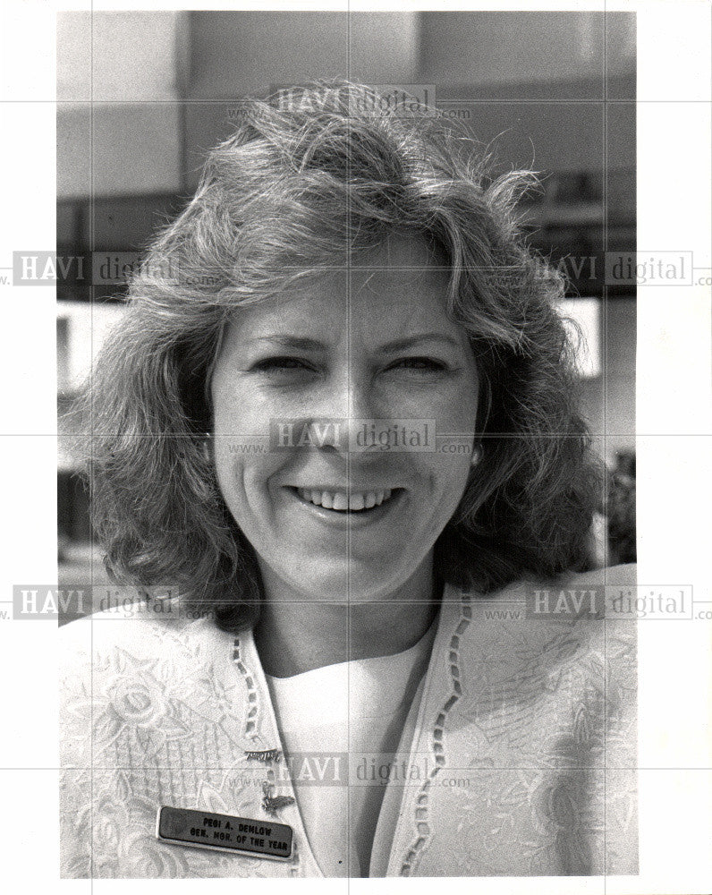 1990 Press Photo Pegi Denlow Pontchartrain Hotel - Historic Images