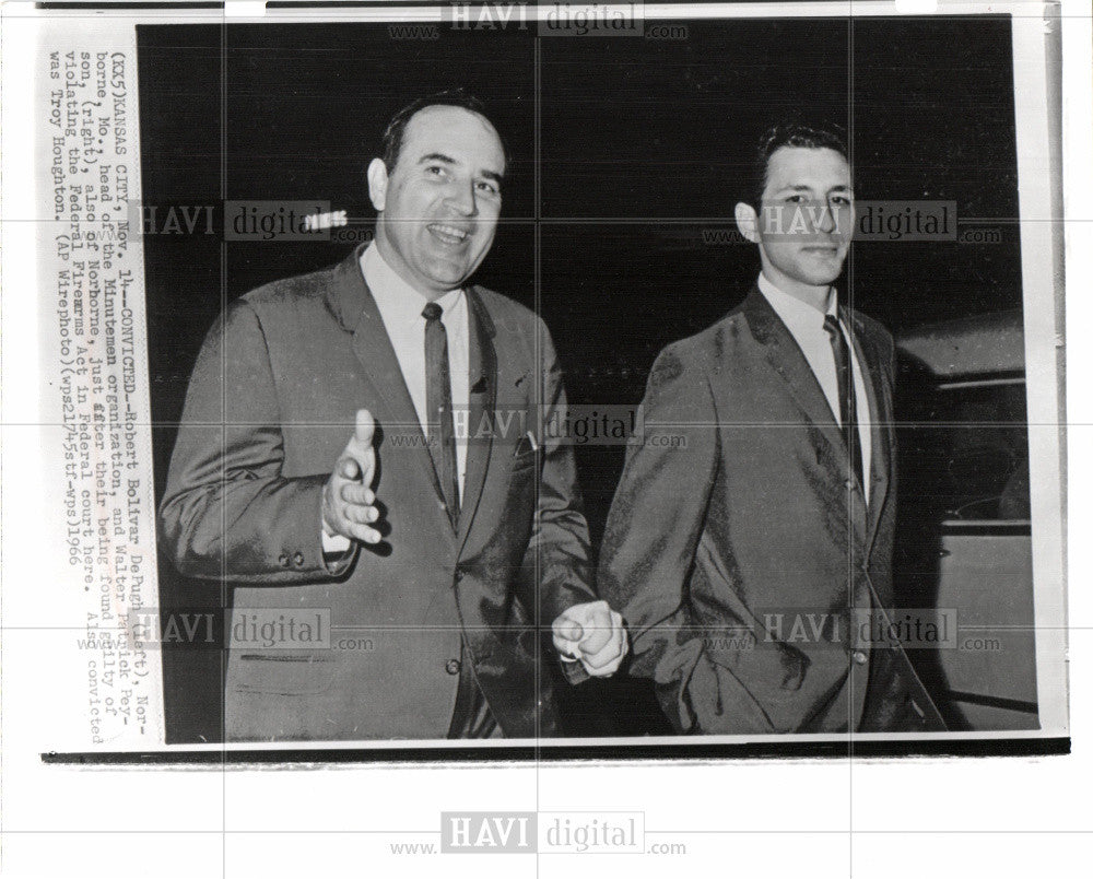 1966 Press Photo Robert Bolivar - Historic Images