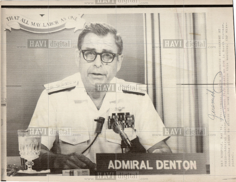 1974 Press Photo Admiral Denton, Republican, States Nav - Historic Images