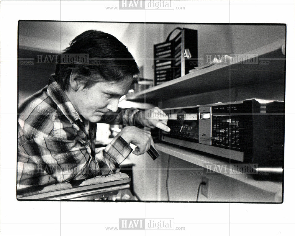 1983 Press Photo Greg Dennis - Historic Images