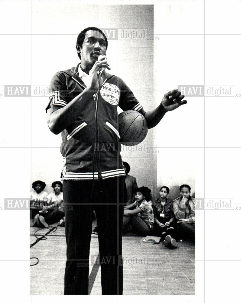 1983 Press Photo Joe Cunningham, Harlem Globetrotters - Historic Images