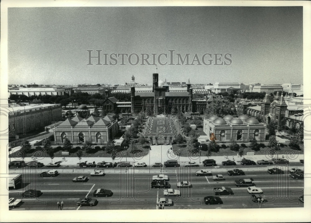 1987 Smithsonian Institution Museum in Washington, DC  - Historic Images