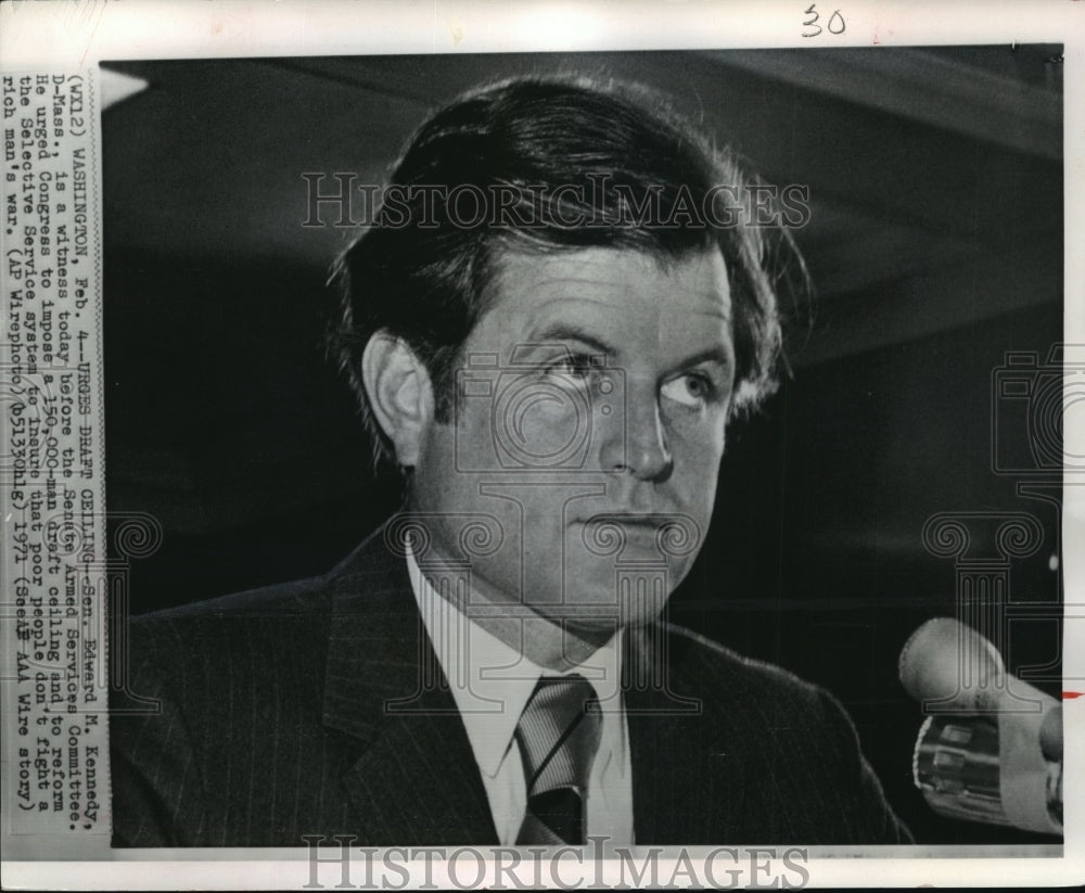 1971 Press Photo Senator Edward Kennedy Testifies Senate Armed Service Committee - Historic Images