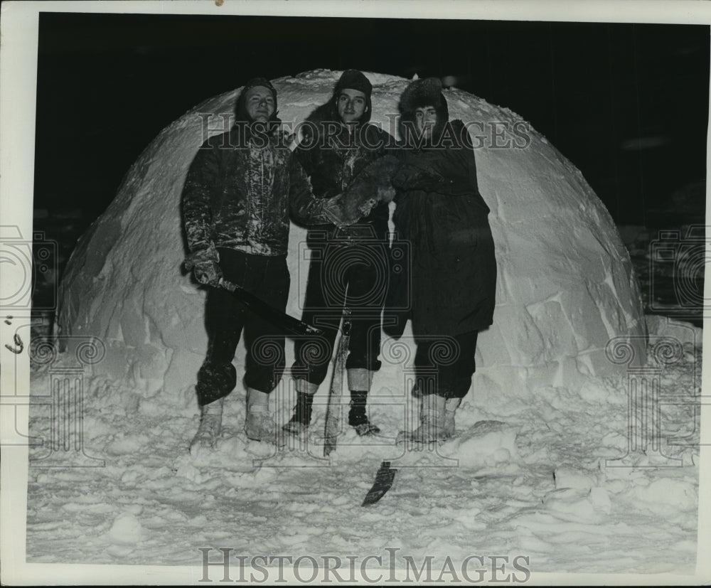 1952 Press Photo US Navy Antarctic Expedition Members w/ Igloo - Historic Images